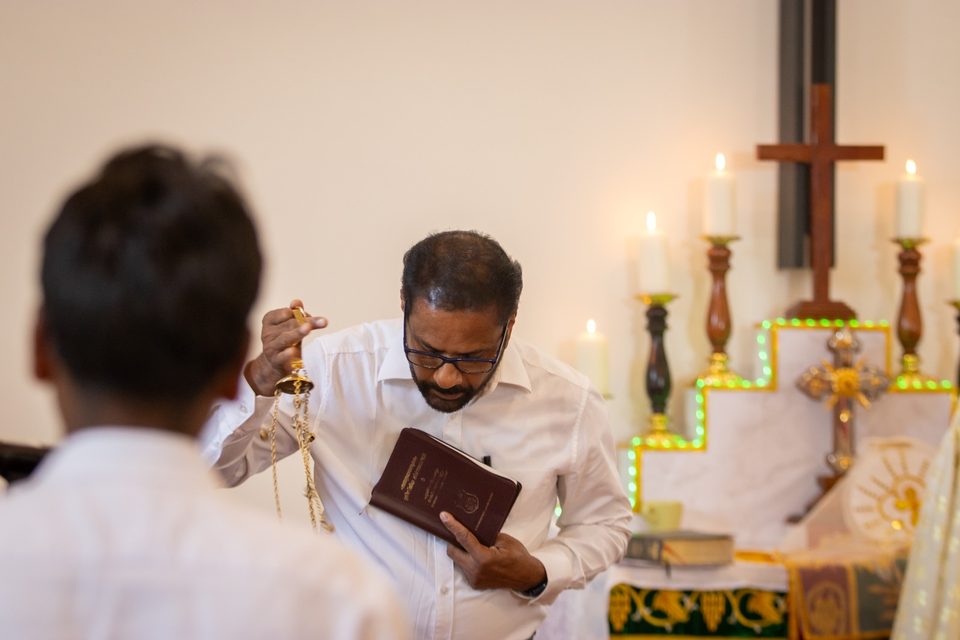 Episcopal Visit & First Communion Service - 2026 photo 31